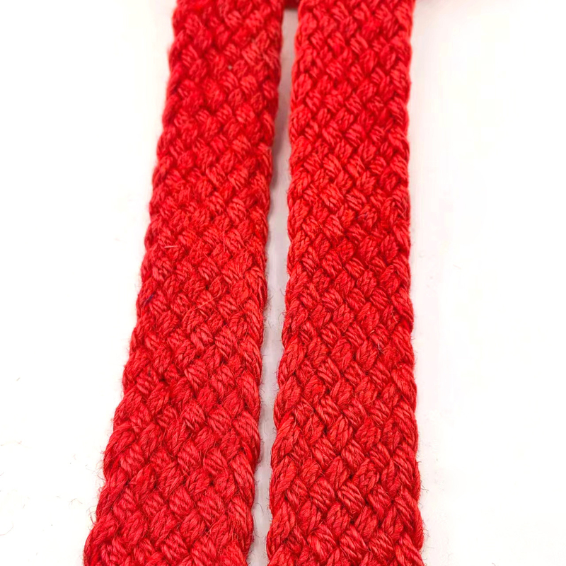 Cinturón trenzado de yute de hueso de arenque rojo sostenible con cinta de tejido de colores